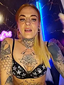 Snapshot of Peach420live chatting on November 22, 2025, 9:24 pm Peach420live online show from November 22, 2025, 9:24 pm