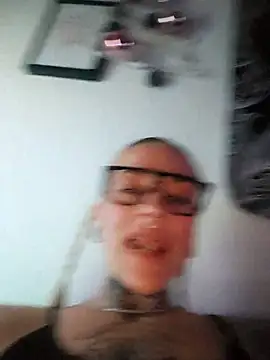 Snapshot of Peach420live chatting on December 3, 2025, 9:14 pm Peach420live online show from December 3, 2025, 9:14 pm