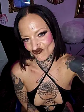 Peach420live online show from May 13, 2026, 10:39 pm