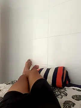 Snapshot of MCLZK chatting on November 6, 2025, 6:01 pm MCLZK online show from November 6, 2025, 6:01 pm