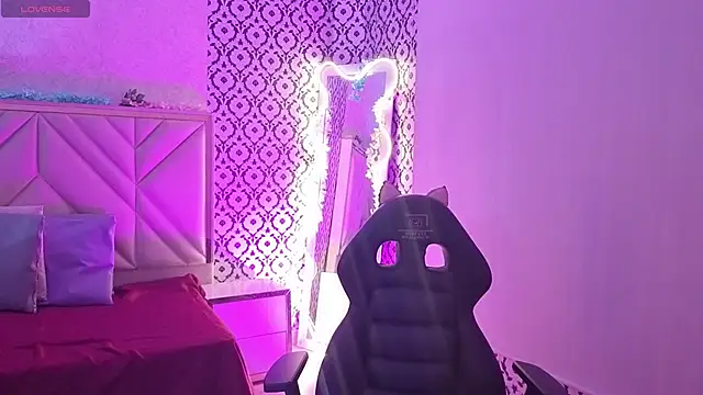 Ixchel tay online show from February 27, 2026, 3:18 am