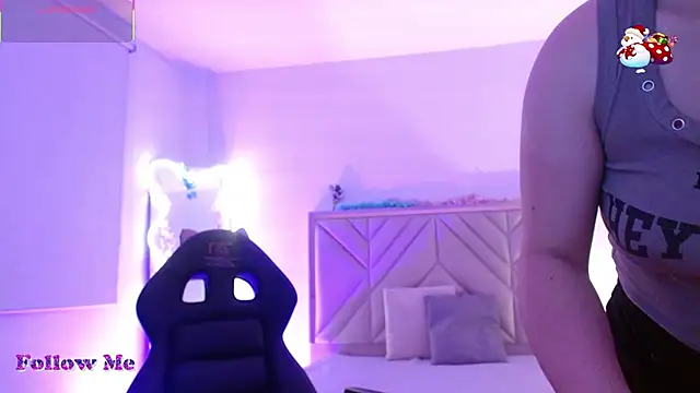 Ixchel tay online show from December 1, 2025, 3:29 am