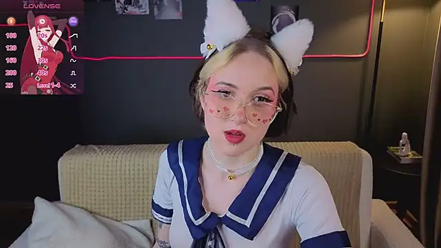 Snapshot of luna_son chatting on February 28, 2026, 11:04 pm luna son online show from February 28, 2026, 11:04 pm