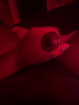 mamasfavtoy  online show from December 5, 2025, 9:52 am