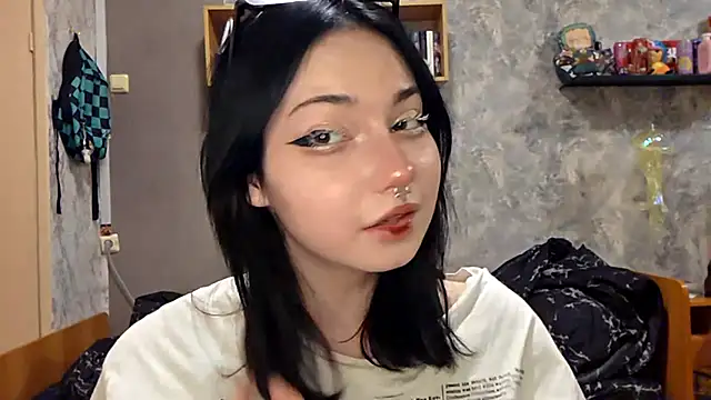 Beeping Creature online show from November 7, 2025, 3:27 pm