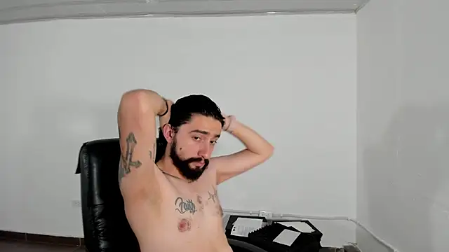 Snapshot of maximusdominus26 chatting on March 4, 2026, 10:17 pm maximusdominus26 online show from March 4, 2026, 10:17 pm