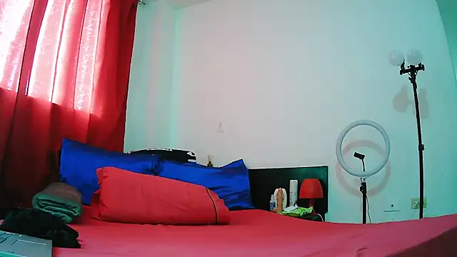 Snapshot of MissAsly chatting on November 28, 2025, 2:06 pm MissAsly online show from November 28, 2025, 2:06 pm