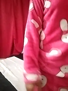 Snapshot of MissAsly chatting on February 8, 2026, 10:35 am MissAsly online show from February 8, 2026, 10:35 am