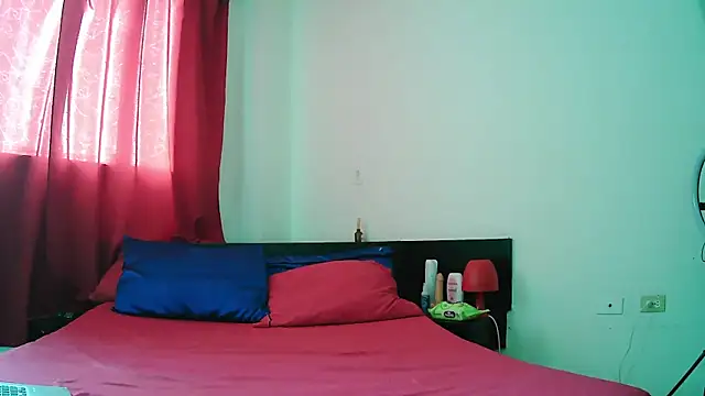 Snapshot of MissAsly chatting on December 4, 2025, 4:17 pm MissAsly online show from December 4, 2025, 4:17 pm