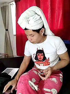 Snapshot of MissAsly chatting on January 10, 2026, 11:49 am MissAsly online show from January 10, 2026, 11:49 am