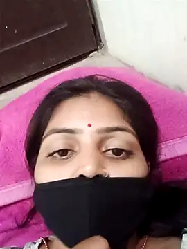 Snapshot of RANI_747 chatting on October 8, 2025, 5:24 pm RANI 747 online show from October 8, 2025, 5:24 pm