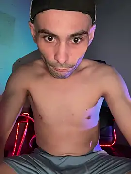 highinhtxx online show from February 24, 2026, 10:43 pm