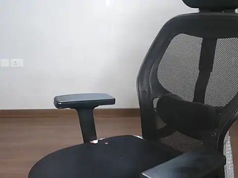 Snapshot of mooonlightbaby chatting on January 16, 2026, 4:22 pm mooonlightbaby online show from January 16, 2026, 4:22 pm