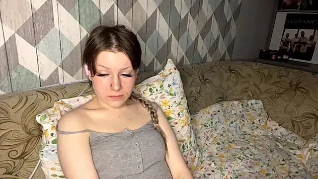 RebelKitsune online show from November 16, 2025, 6:29 am