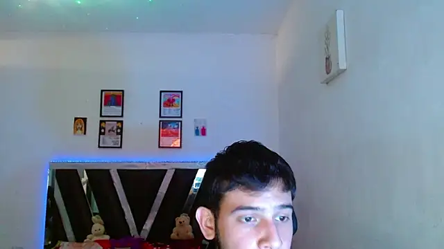 Snapshot of Sebasxxl12 chatting on May 13, 2026, 9:11 pm Sebasxxl12 online show from May 13, 2026, 9:11 pm