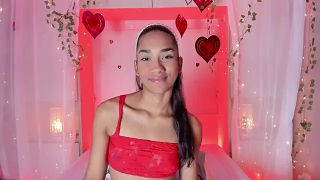 AnahiCollins online show from February 15, 2026, 1:21 pm