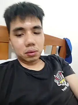 Snapshot of henry9933 chatting on November 1, 2025, 11:04 am henry9933 online show from November 1, 2025, 11:04 am