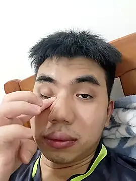 Snapshot of henry9933 chatting on October 29, 2025, 12:15 pm henry9933 online show from October 29, 2025, 12:15 pm