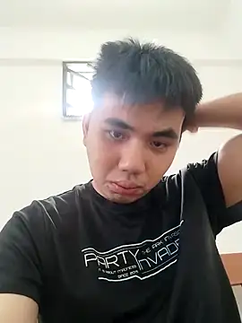 Snapshot of henry9933 chatting on September 28, 2025, 1:45 am henry9933 online show from September 28, 2025, 1:45 am