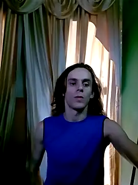 Snapshot of monroedelrey chatting on March 3, 2026, 4:47 pm monroedelrey online show from March 3, 2026, 4:47 pm