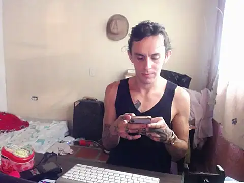 Snapshot of monroedelrey chatting on October 24, 2025, 4:50 pm monroedelrey online show from October 24, 2025, 4:50 pm