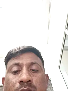 SlipperyRebound0 online show from October 29, 2025, 5:23 pm