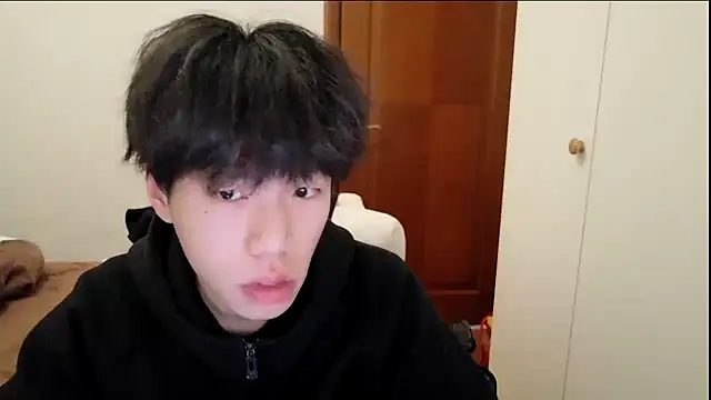 hangzi-0011 online show from December 16, 2025, 7:12 am