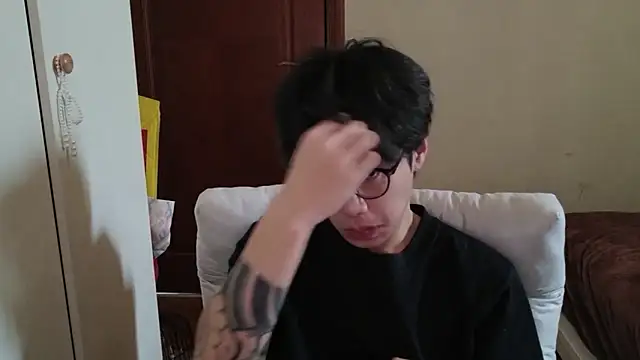 hangzi-0011 online show from March 3, 2026, 8:54 am