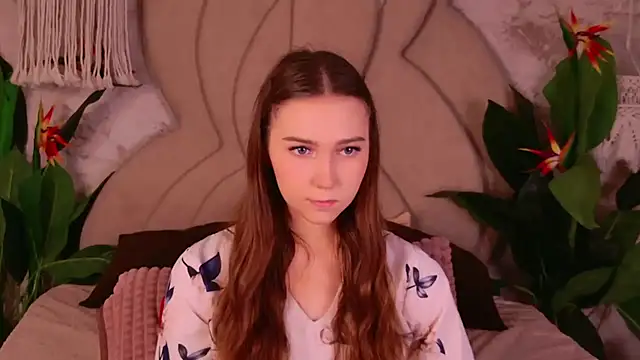 OliviaLay online show from November 7, 2025, 11:15 am