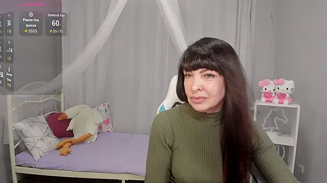 LindaRomero online show from November 8, 2025, 10:08 am