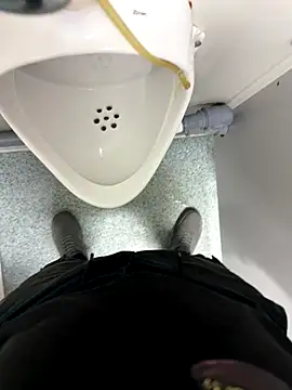 KingAdonisss online show from November 13, 2025, 6:23 pm