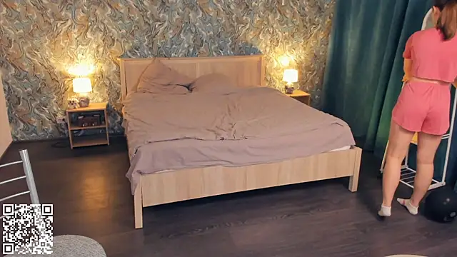 MondoNeko online show from November 28, 2025, 7:08 am