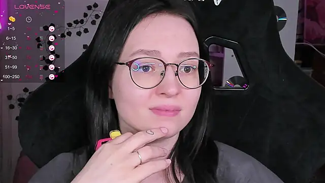 Snapshot of power_robynn chatting on February 16, 2026, 5:33 pm power robynn online show from February 16, 2026, 5:33 pm