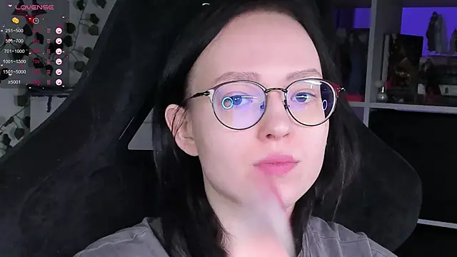 power robynn online show from October 28, 2025, 4:28 pm