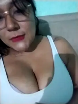  LunaSweet online show from October 4, 2025, 2:02 am