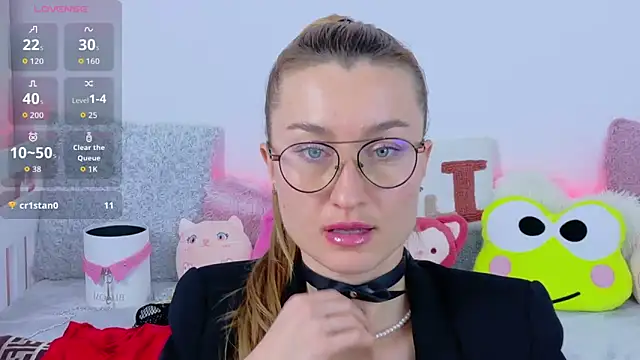 Snapshot of MysticRoxanne chatting on November 20, 2025, 8:31 pm MysticRoxanne online show from November 20, 2025, 8:31 pm