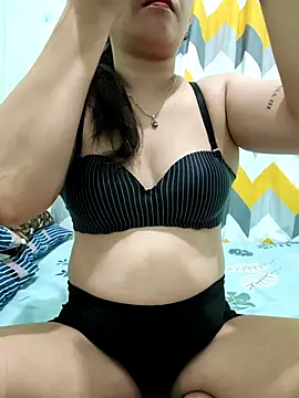 Snapshot of Seductive_ann chatting on February 18, 2026, 5:09 pm Seductive ann online show from February 18, 2026, 5:09 pm