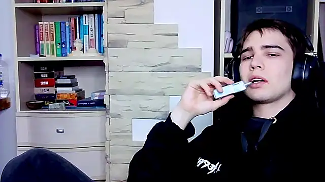 Snapshot of _Chris_Next_Door_ chatting on October 6, 2025, 2:18 pm  Chris Next Door  online show from October 6, 2025, 2:18 pm