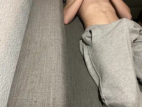 cuteboy19xxx online show from March 18, 2026, 11:05 pm