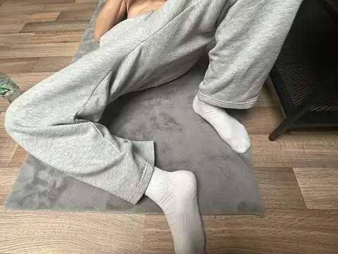 cuteboy19xxx online show from October 24, 2025, 3:00 pm