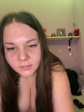 Snapshot of Flora66666 chatting on February 15, 2026, 2:23 am Flora66666 online show from February 15, 2026, 2:23 am