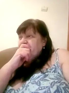 Apeesynka55211 online show from April 4, 2026, 4:24 pm