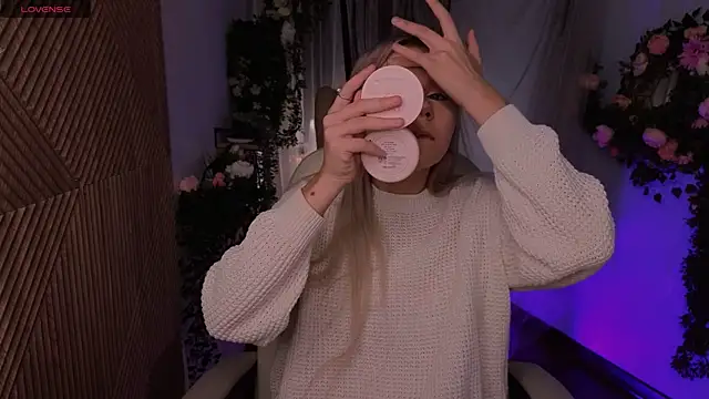 kitten murray  online show from November 19, 2025, 5:51 am