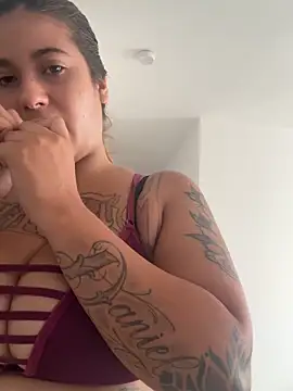 violeticafox online show from October 1, 2025, 4:11 pm