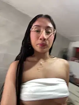 Snapshot of Angela_rodriguez chatting on October 11, 2025, 4:30 pm Angela rodriguez online show from October 11, 2025, 4:30 pm