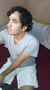 ThiagoDeseo online show from October 10, 2025, 3:18 am