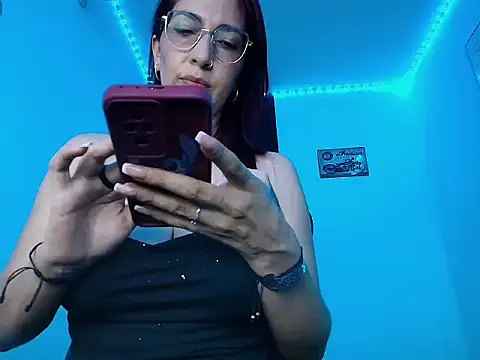 Snapshot of Angel_blackhot chatting on June 2, 2026, 10:32 pm Angel blackhot online show from June 2, 2026, 10:32 pm