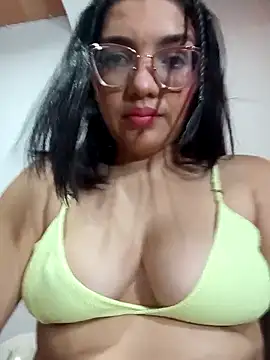 Snapshot of Naughty_anyeli chatting on October 16, 2025, 8:11 am Naughty anyeli online show from October 16, 2025, 8:11 am