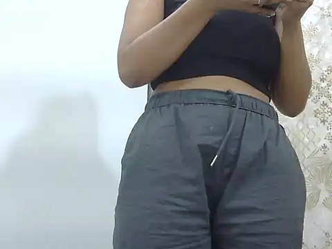 SEXY DOLL88 online show from February 6, 2026, 8:05 pm