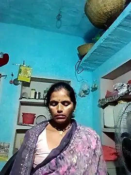 Snapshot of Mohni_cute chatting on October 15, 2025, 12:31 am Mohni cute online show from October 15, 2025, 12:31 am
